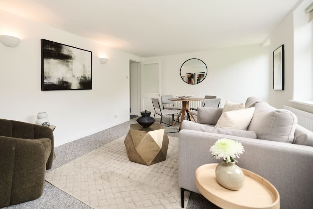 The Oxford Garden House - Spacious 5-bed Oxford Home With Garden & Balcony