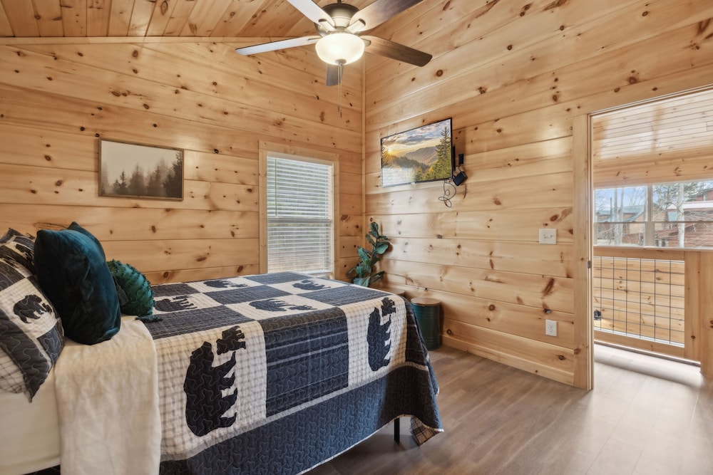 Big Bear Splash 2 Bedroom Cabin