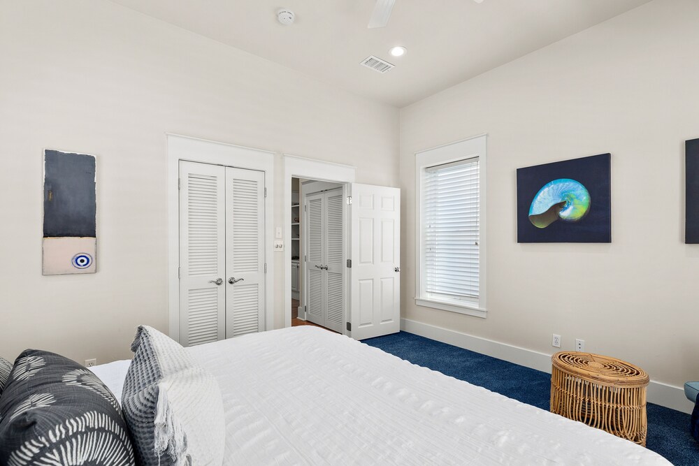 Paradise Found - Private Beachfront House 3 Bedroom Home by RedAwning