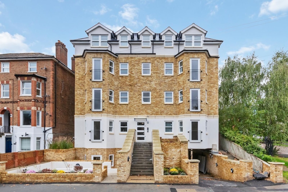 Flat 5 Saarb Apartments