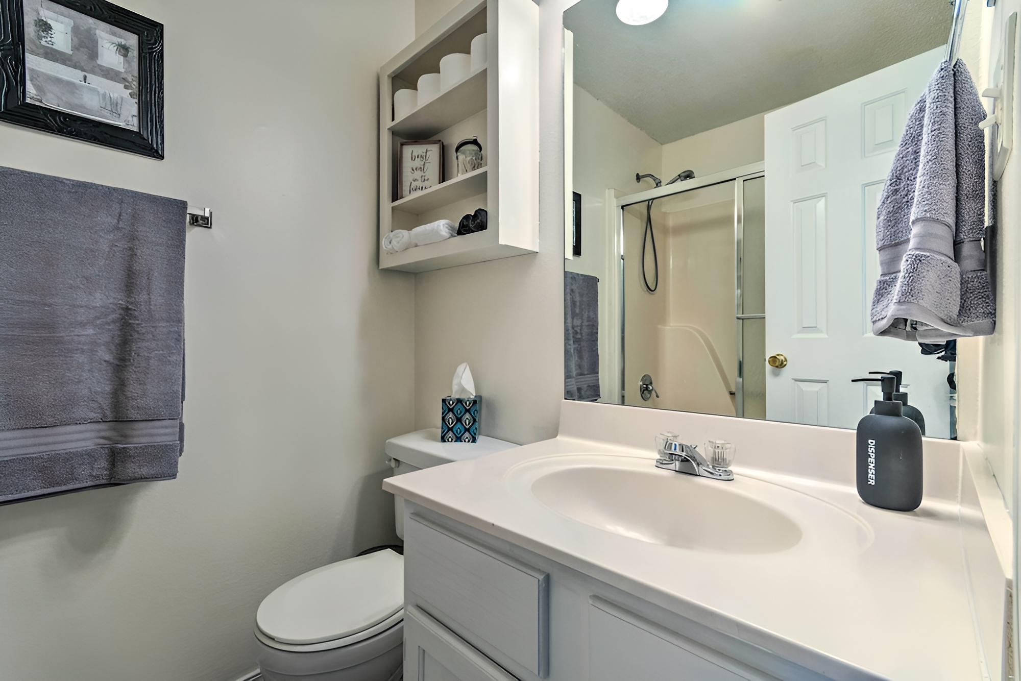 Quaint Hot Springs Condo on Lake Hamilton! view 3