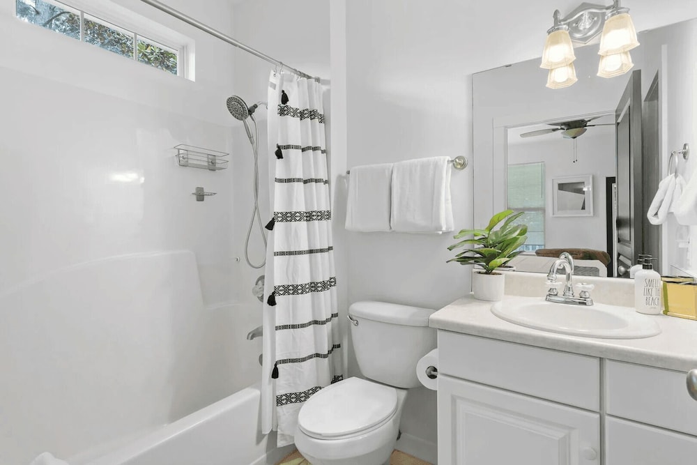 Coastal Soul 393 by Avantstay Near Boat Ramp & Bay, Private Yard