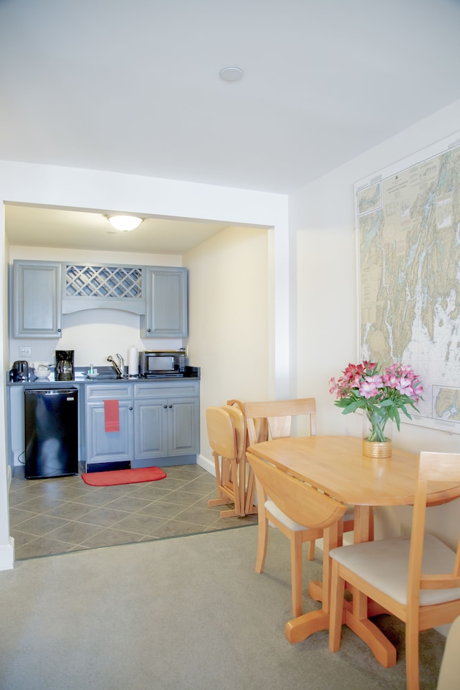 Sheepscot Harbour Village Resort