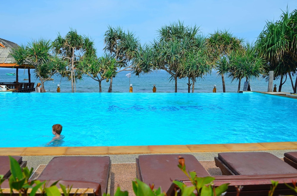 Lanta Miami Resort