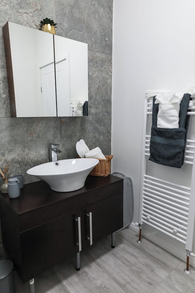 Victoria Road Apartment in Stoke