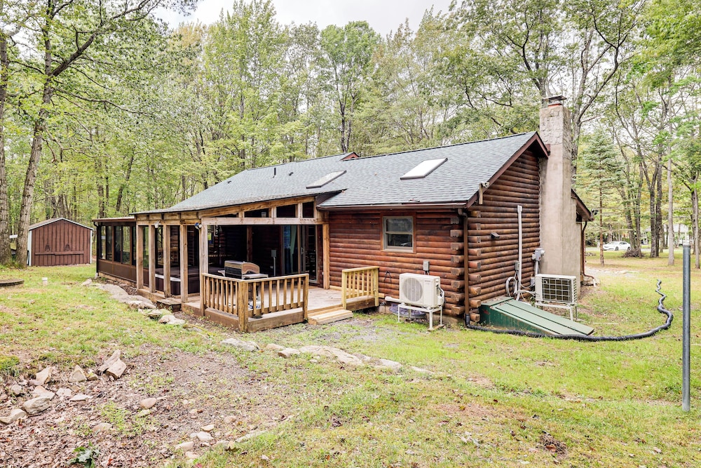 Long Pond Log Cabin w/ Hot Tub Soaks & Outdoor Fun