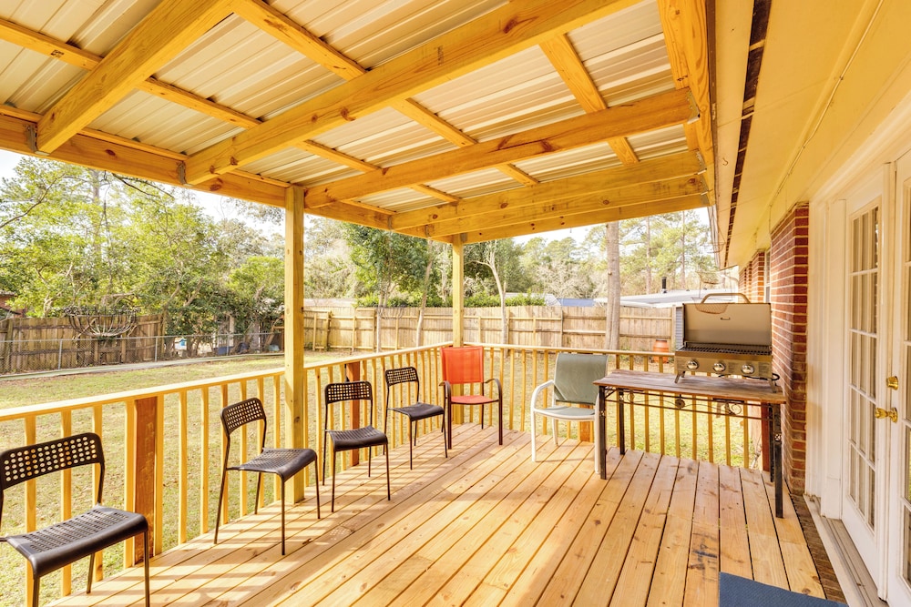 4 Mi to Fsu! Family Gem w/ Deck in Tallahassee