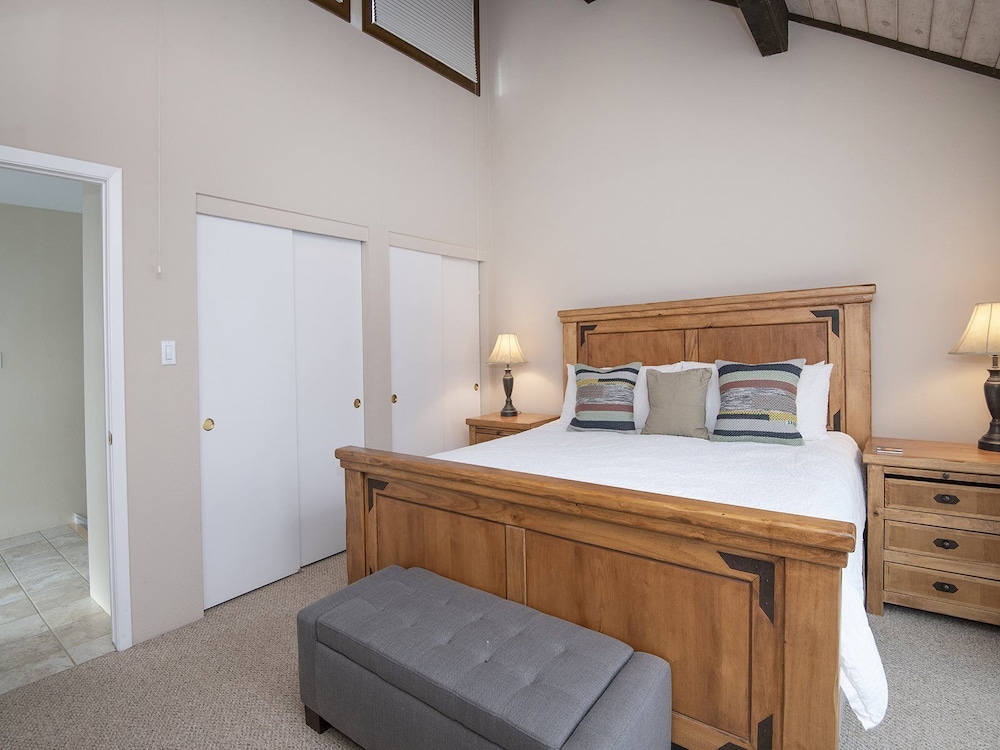 Meadow Ridge Townhome A view 2