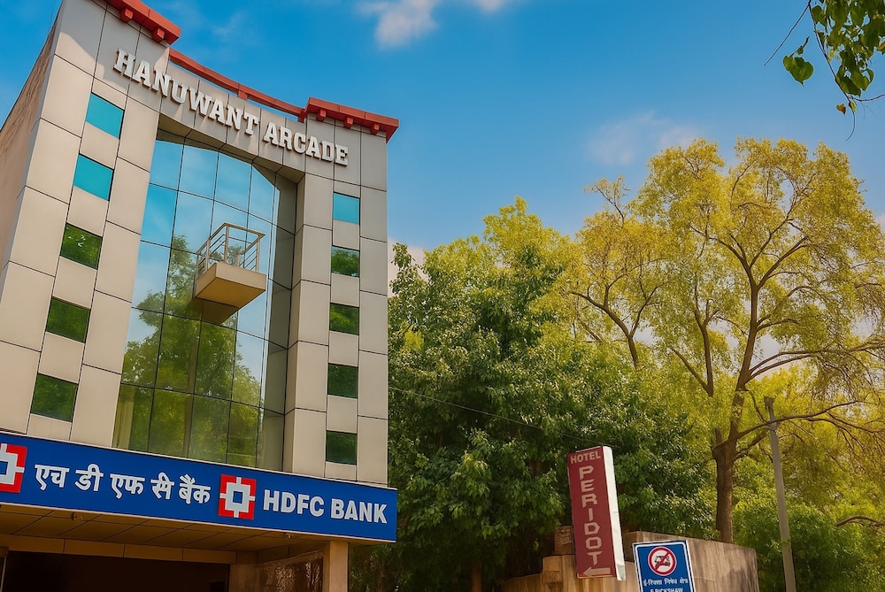 Hotel Yash Regency - Managed by JMD Group
