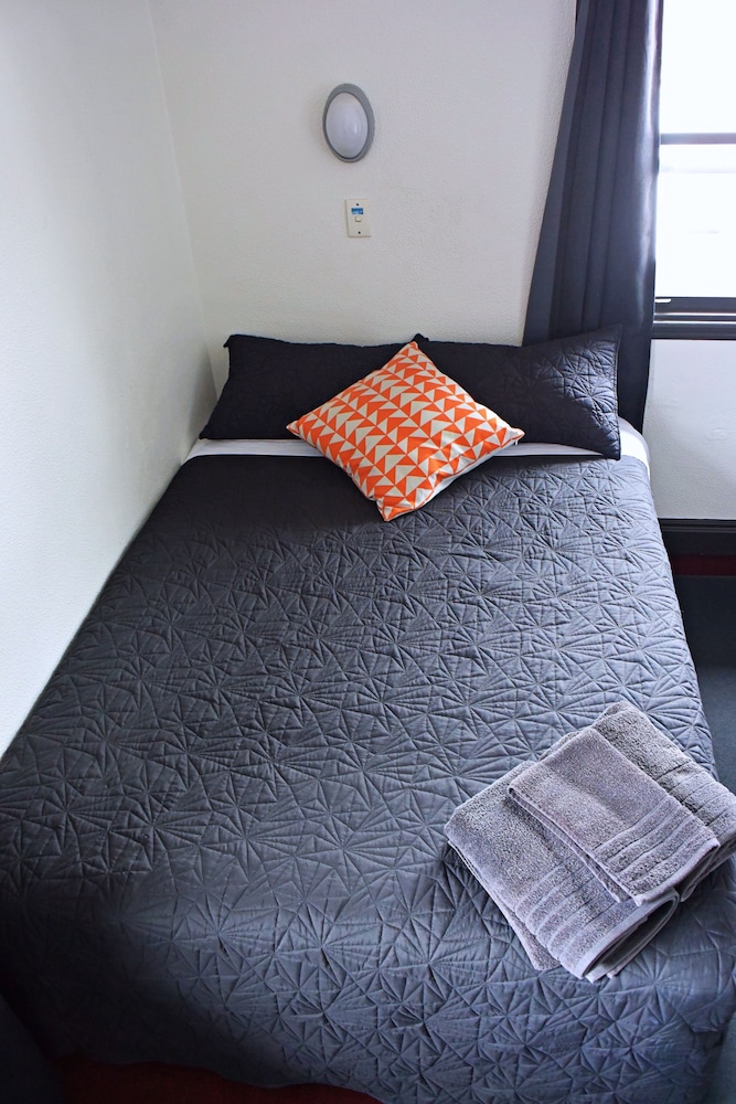 BoBs Hostel