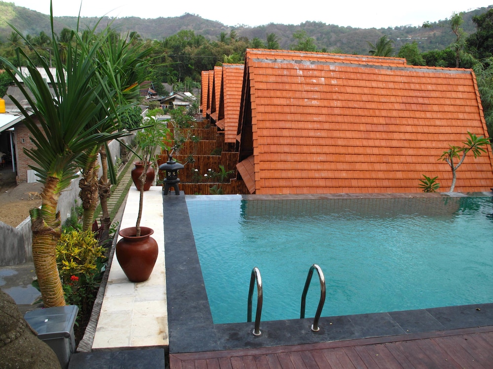 Yoki's Bungalows