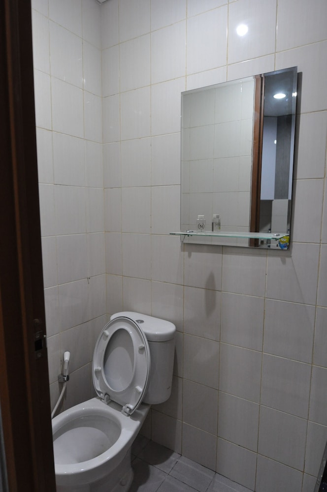 Full Furnished Room at Caman next to hotel view 5