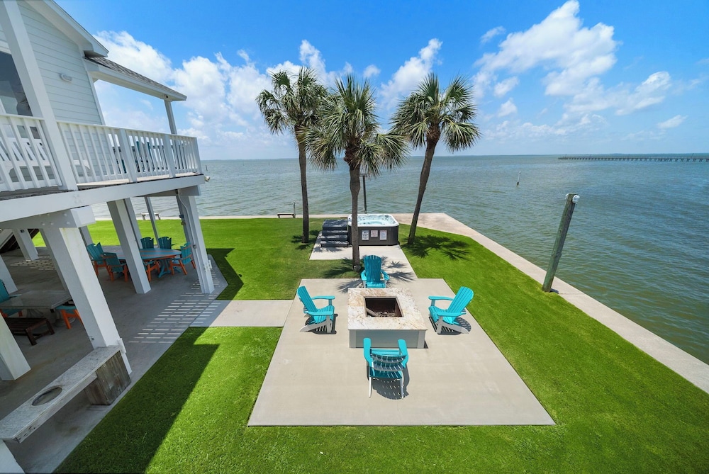Blue Marlin Bayfront Retreat by Ryson Vacation Rentals
