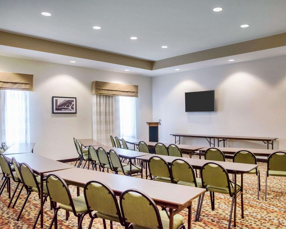 Sleep Inn & Suites Parkersburg - Mineral Wells