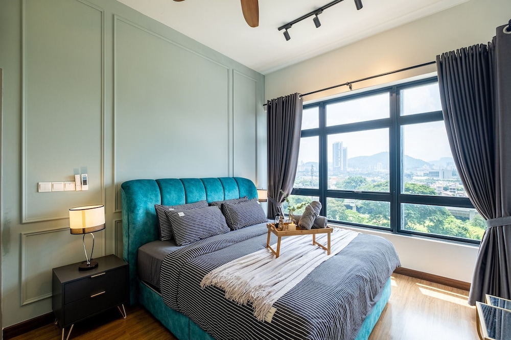 Astoria Ampang Condotel by Emily in Town