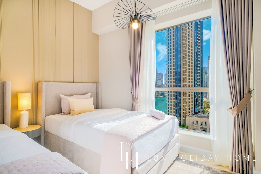 LUX The Luxurious Central JBR Suite 2