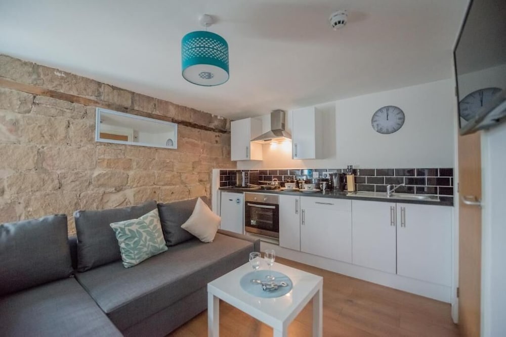 Kirkstall Bridge Apartments - 22