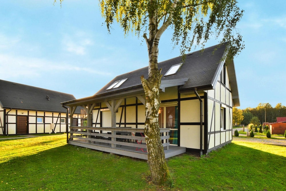Bungalow in Jaroslawiec Near Tropicana Park