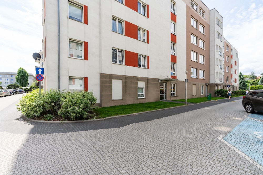 Cozy Poznan Apartment by Renters view 2