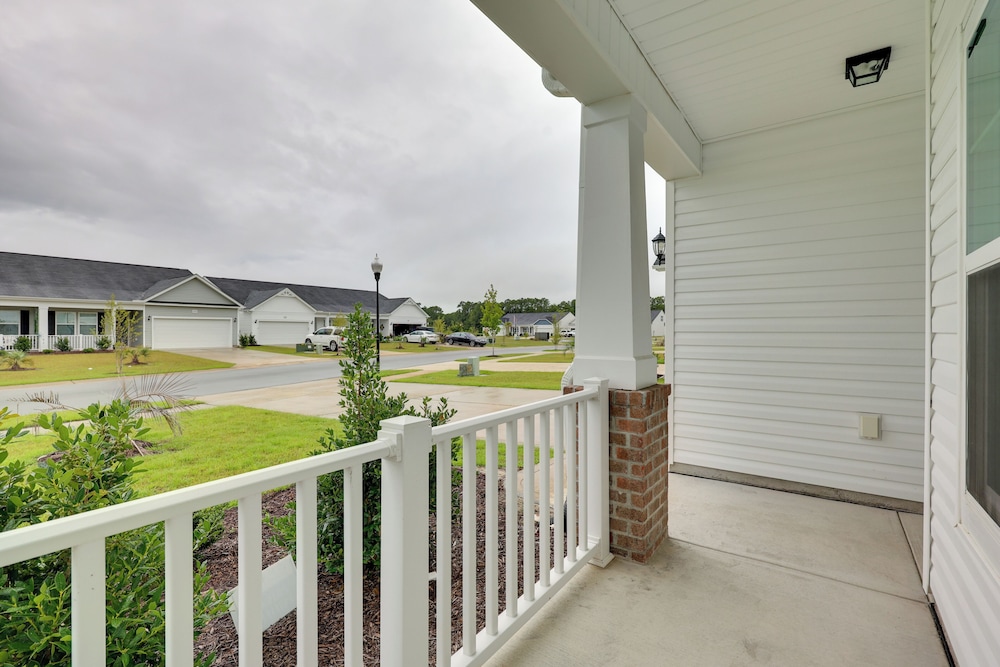 3 Mi to Sand & Surf: Ocean Isle Beach Retreat!