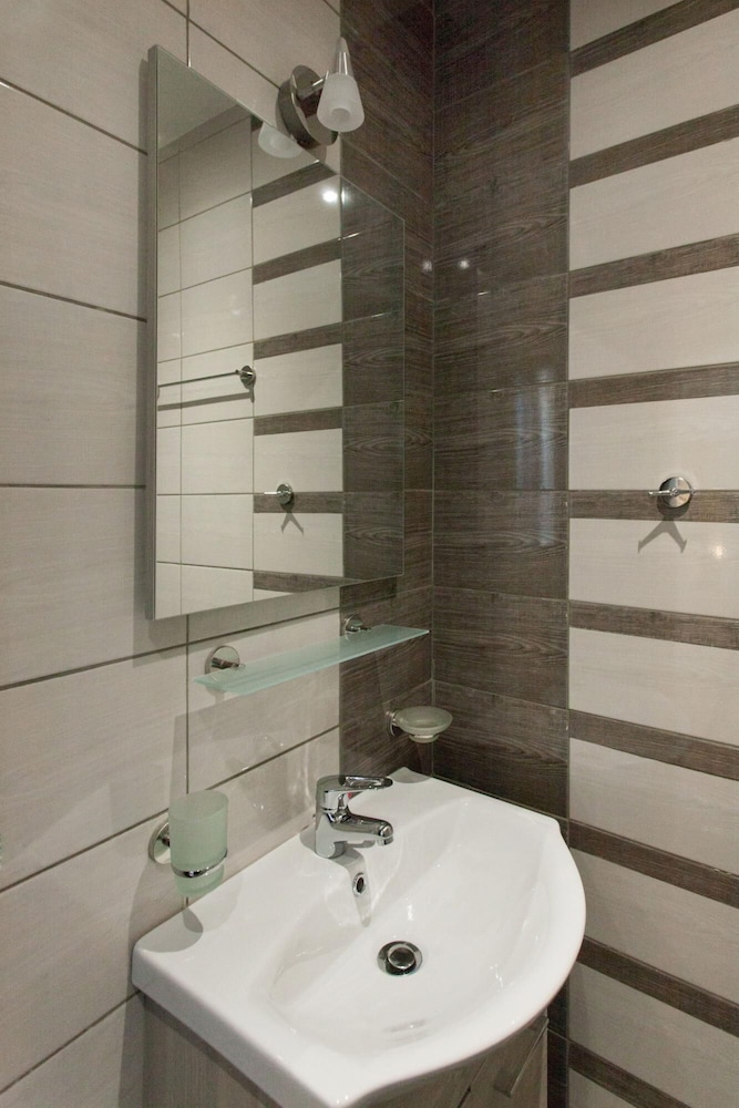 Glyfada Vacations - Artistic 3 bdr Apartment With sea View in Glyfada - Property Image 21