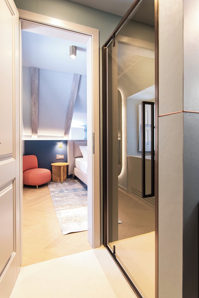 Spindler Luxury rooms by DuHomes