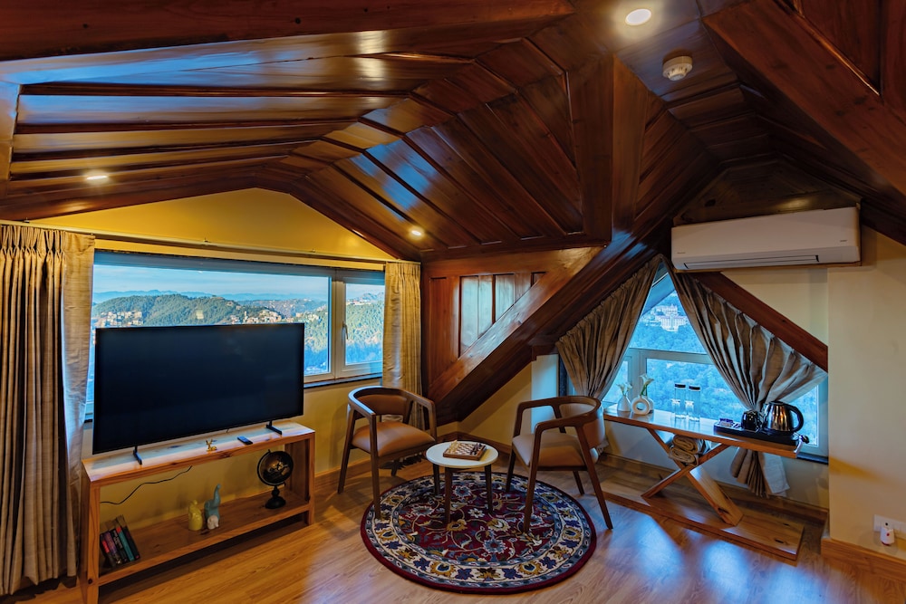 The Hosteller Shimla Valley View