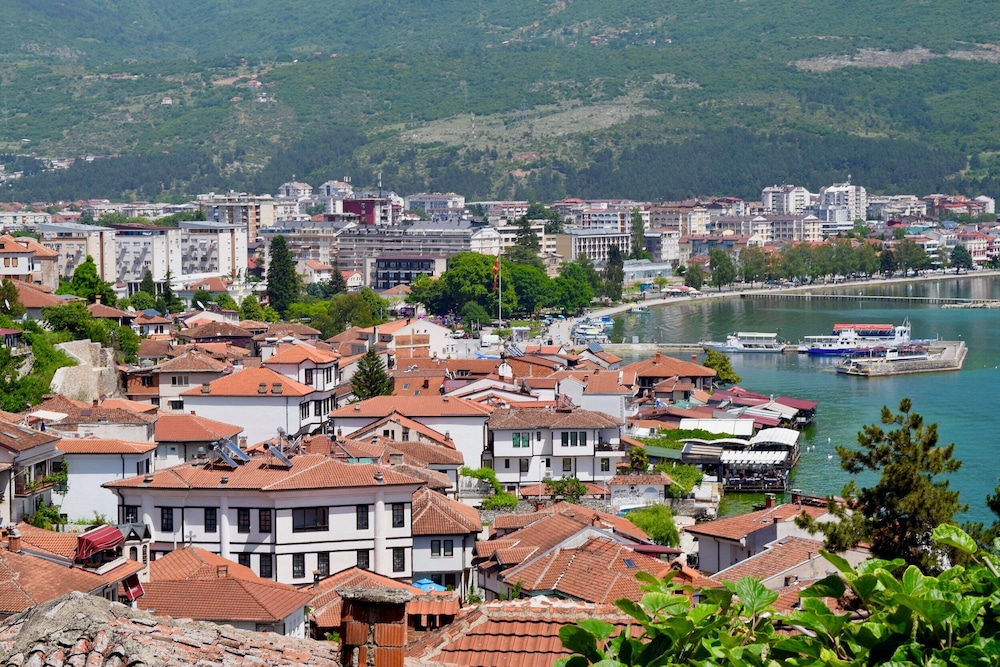 Ohrid Cozy Escape Modern Apartment for a Perfect Stay
