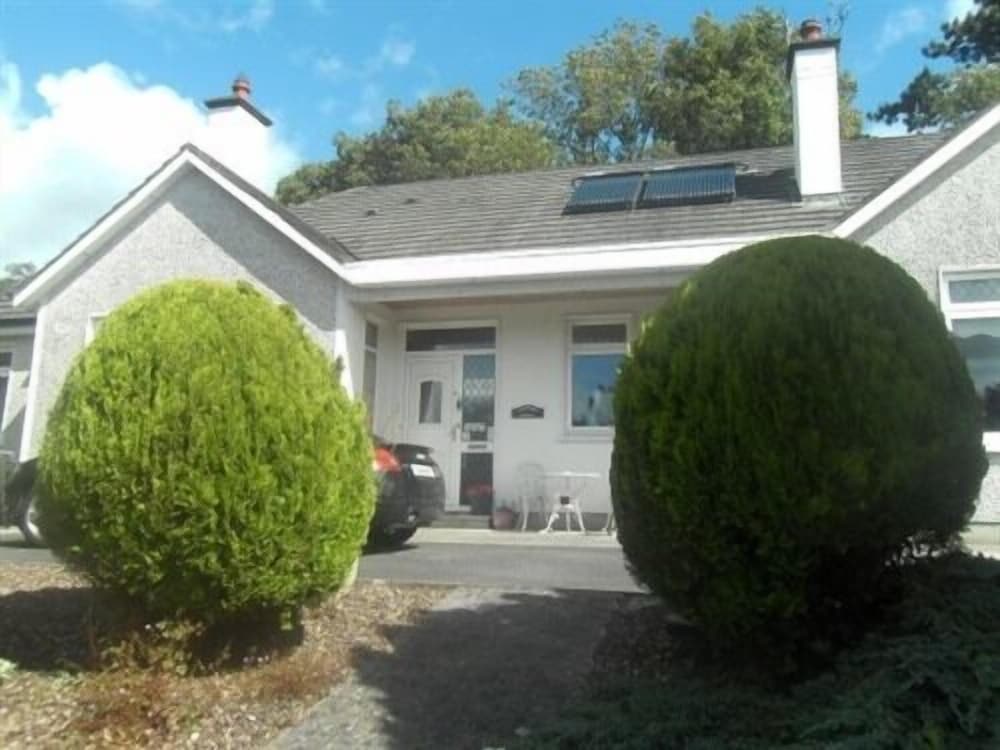Launard House
