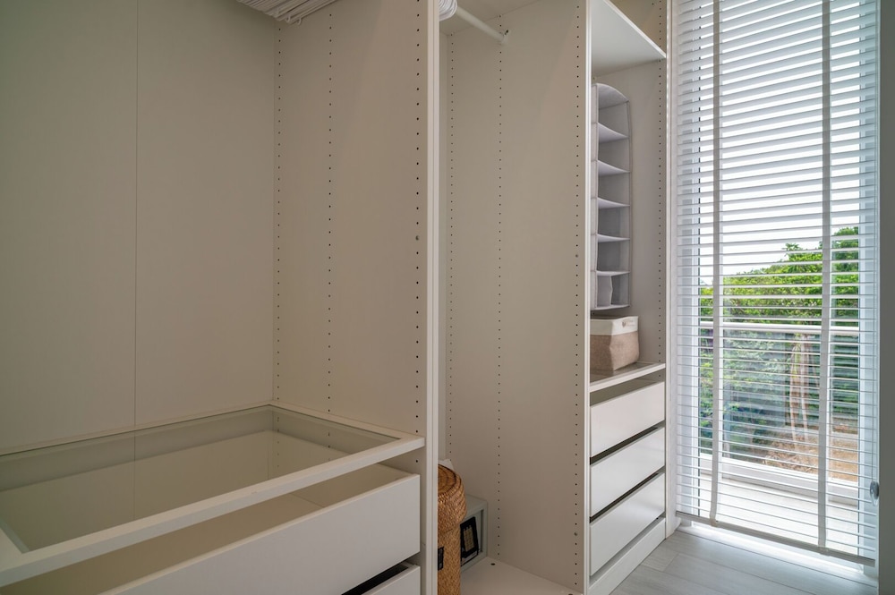 Top Floor 2 Bed Sea View Apartment KBR38