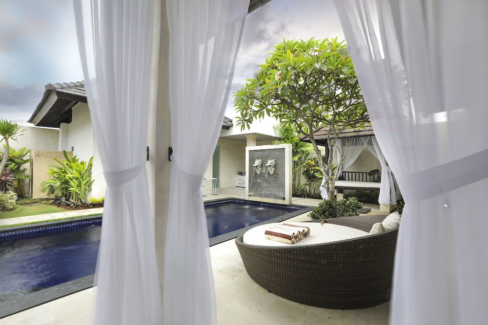 Blue Marlin Legian Villa