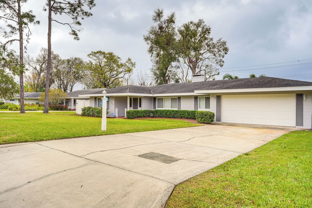 6 Mi to Legoland: Retreat w/ Pool & Fenced Yard