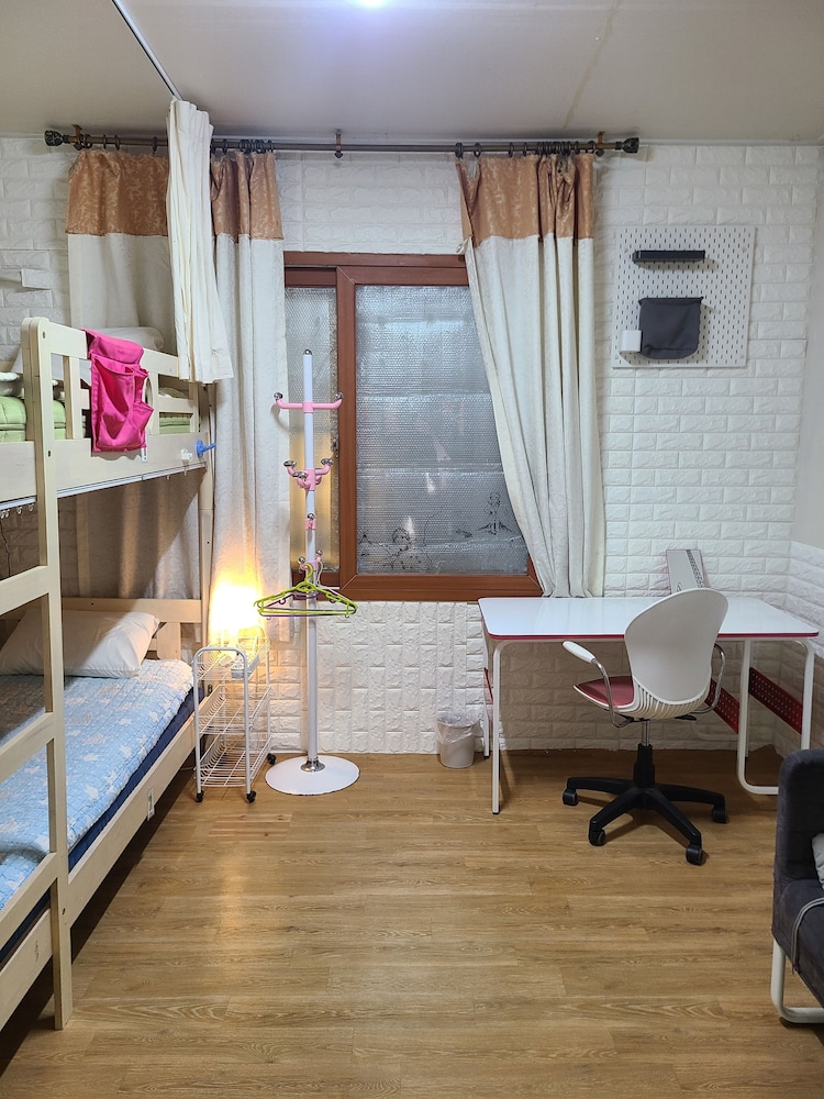 Apple Tree Guest house