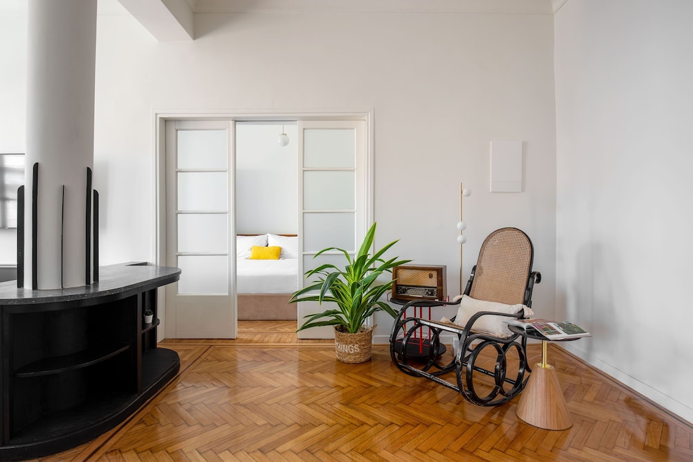 The MET by Zoia Living