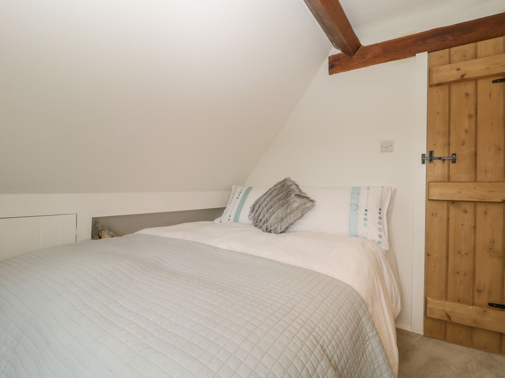 Under Acre Cottage