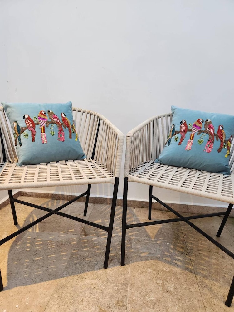 ¡bello Zen PH 2 Terraces for 4 People!