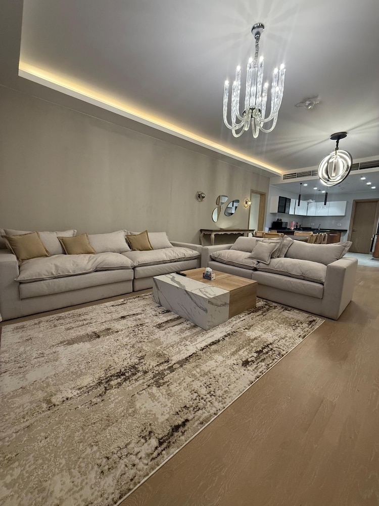 Alsawah Wide 3BR APT in aeon towers