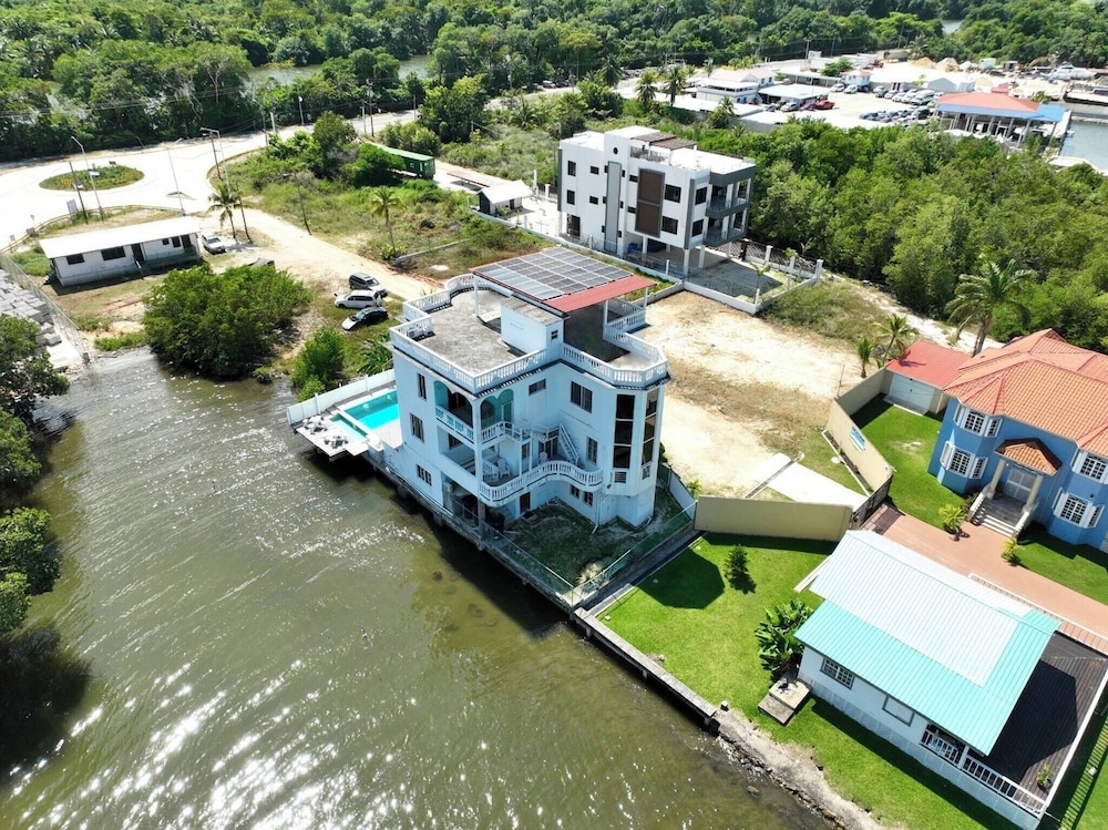 See Belize Tranquil Sea View Studio With