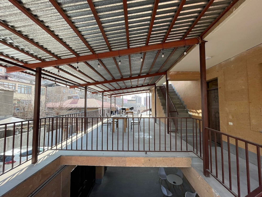 Kenut Hostel