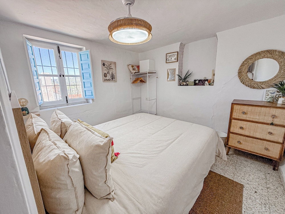 Two bed House With Roof Terrace in the Beautiful Village of Frigiliana