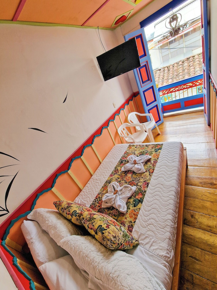 Hostal Mythos