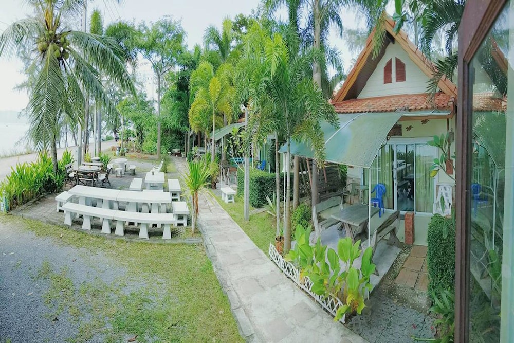 Laguna Resort