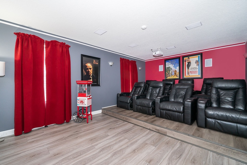Orlandoasis by Avantstay 8bdr Pool Movie Theater Game Room Resort Access