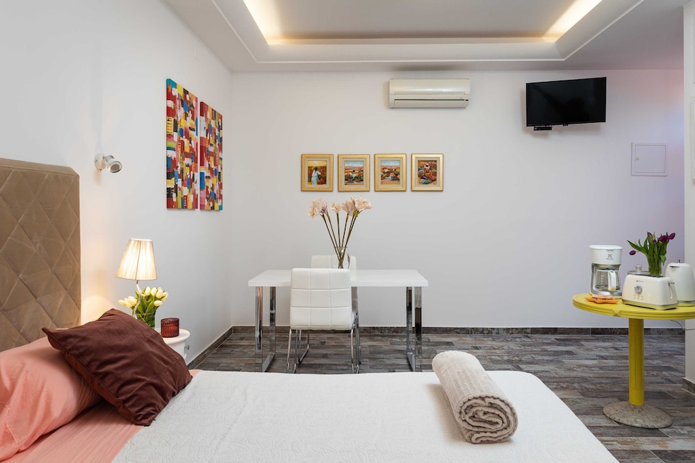 Apartments Subrenum