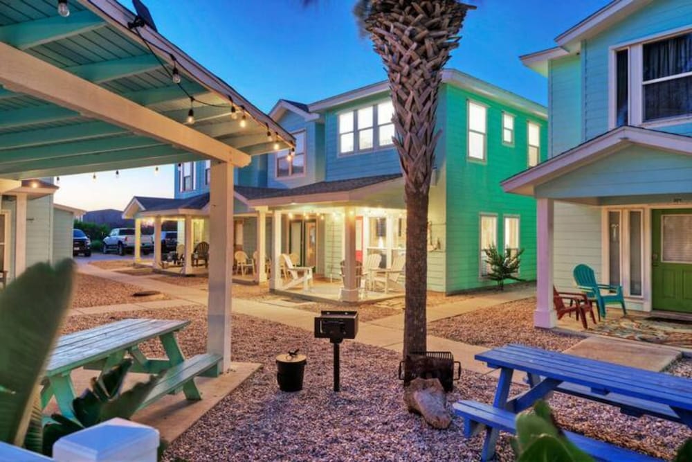 Daiquiri Daze by Avantstay Beach Fishing Pool
