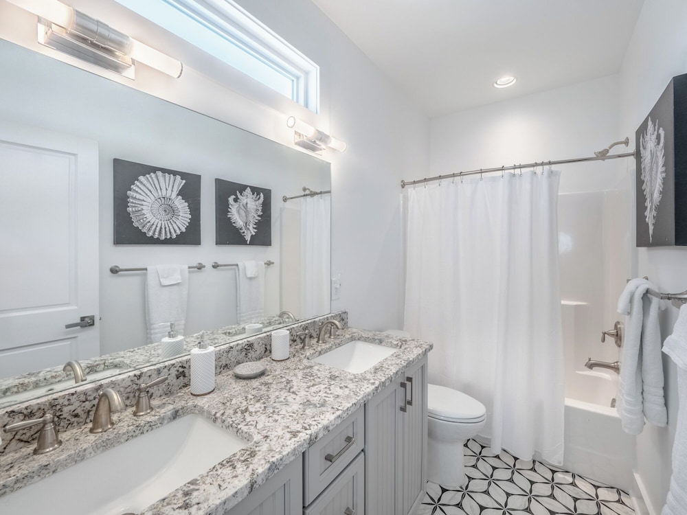 Channel 6 by Topsail Realty
