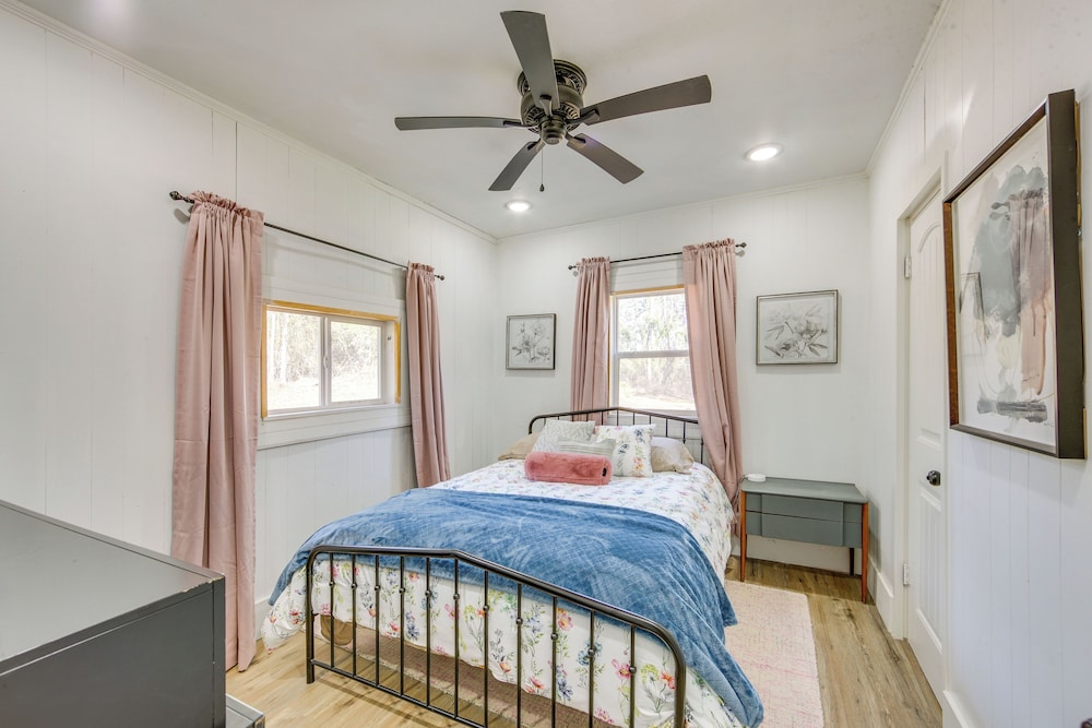 Winnsboro Home on 17 Acres: Outdoor Spots & Trails