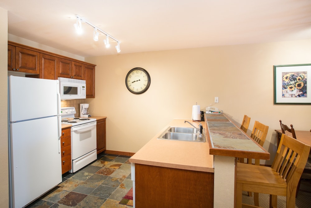 One Bedroom Condos at Powderhorn Lodge - Solitude UT