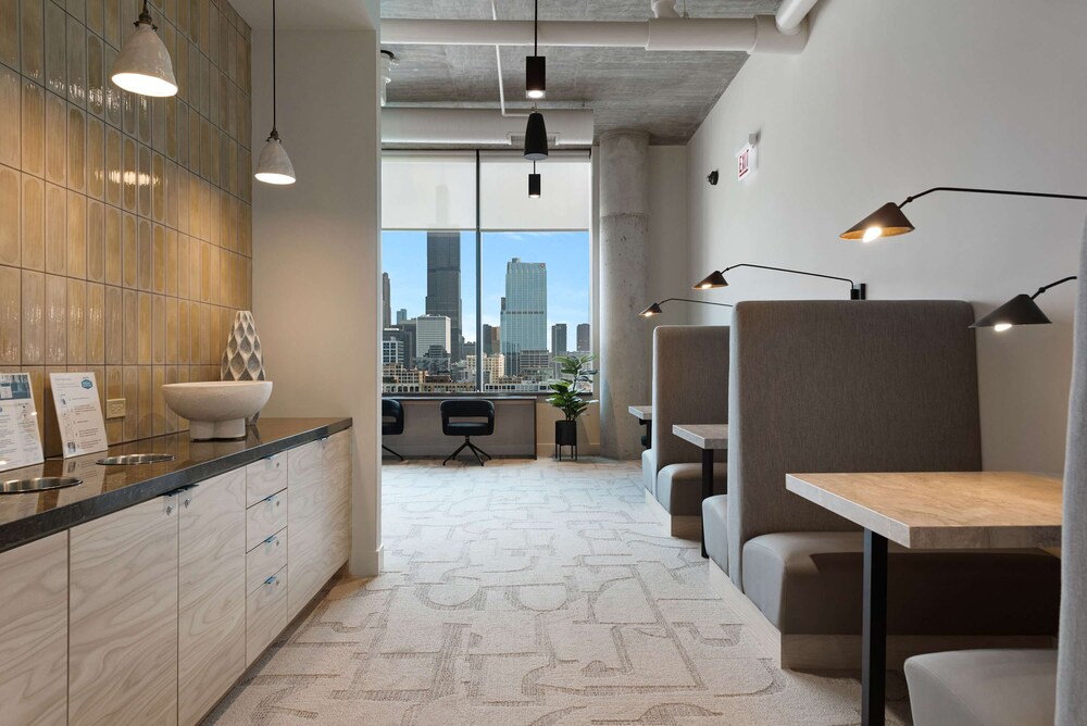 West Loop Group Hub 3 Modern 2BR Apartments