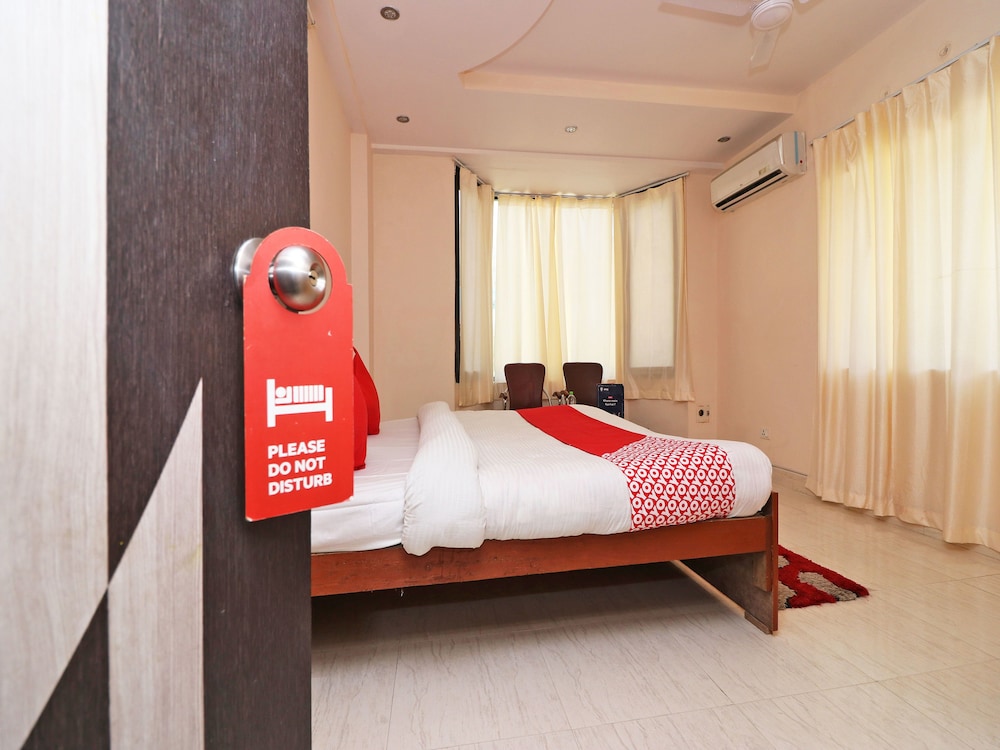 OYO 13884 Holiday Homes